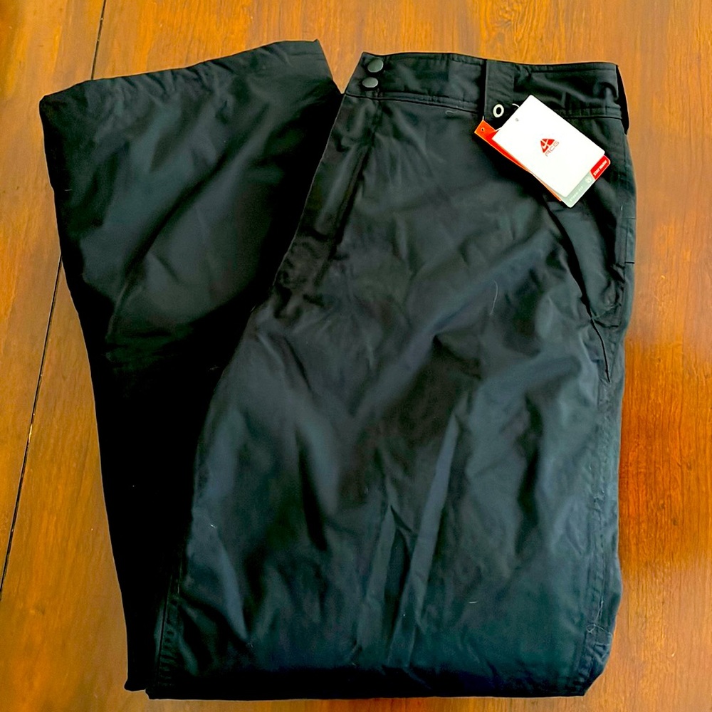 New Nike Insulated Ski/Snowboard Pants